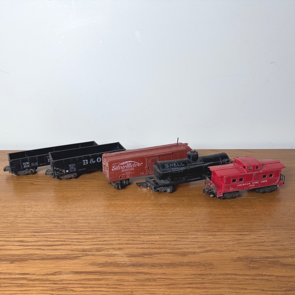Vintage American Flyer S Gauge Train Set‎ AC Gilbert Locomotive Caboose Lot of 5